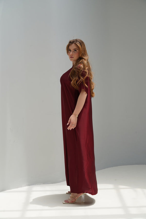 Robe en satin bordeaux