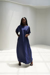 Robe en satin bleu nuit