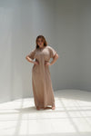 Robe en satin beige