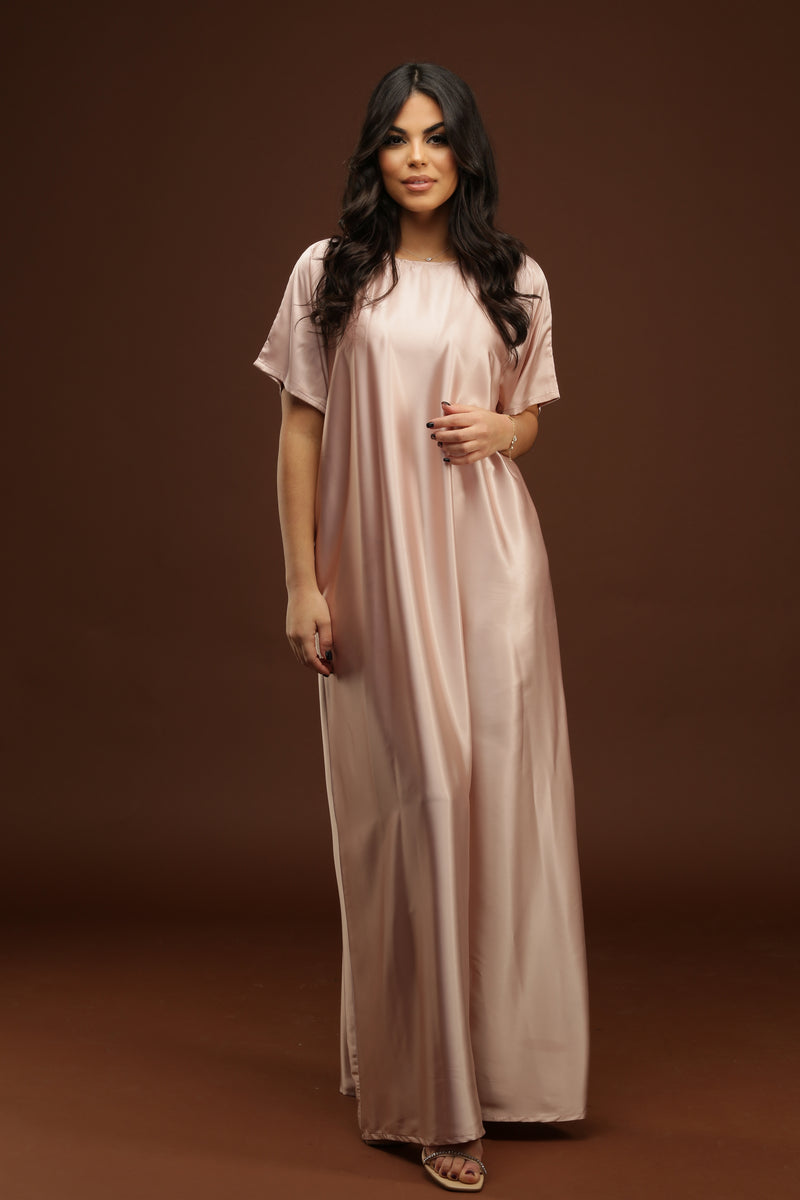 Robe en satin rose